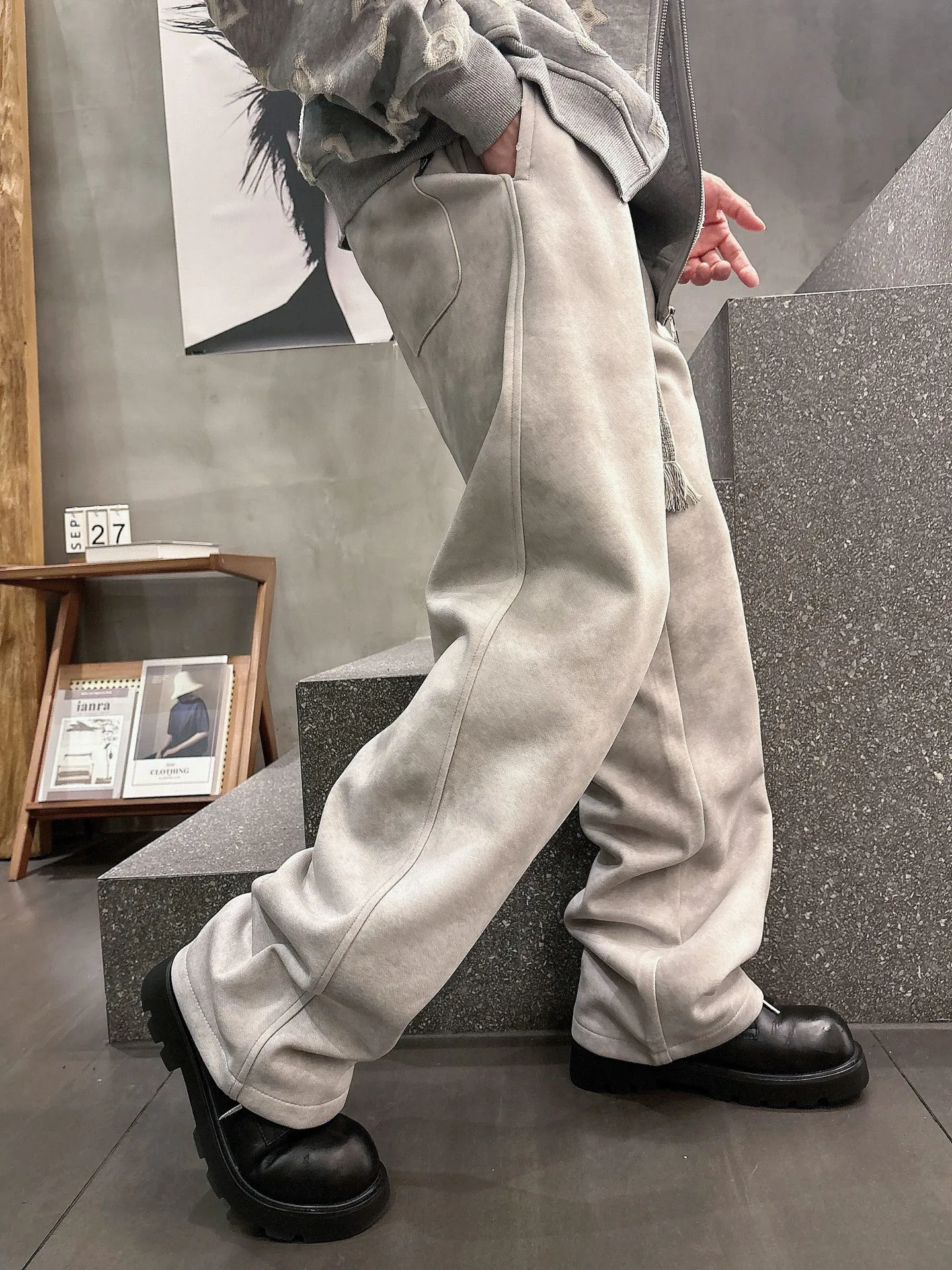 Balenciaga 🆕2026 Autumn and Winter New Arrival Casual Pants! The official website will be released simultaneously. Brand Classic LOGO casual pants, customized fabrics, excellent comfort and strong touch. Highly recognisable, perfect appearance and craftsmanship. Size:M-3XL